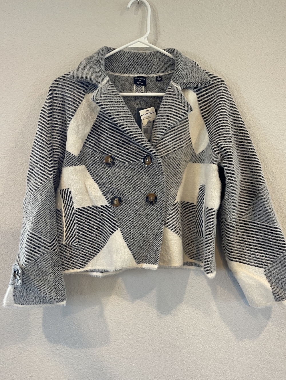 NWT DEVOTUON BY CYRUS Womens Black Bone Abstract Fuzzy Boxy Crop Pea Coat Size S